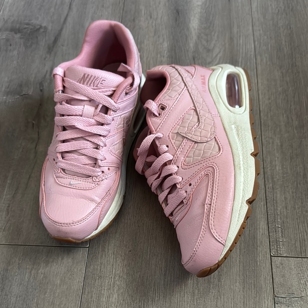 Nike Pink Air Max Sneakers Command Premium